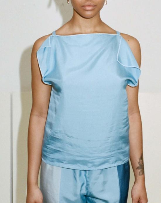  베이스레인지 블라우스 레이 실크 탑 블루 콤보 - BASERANGE