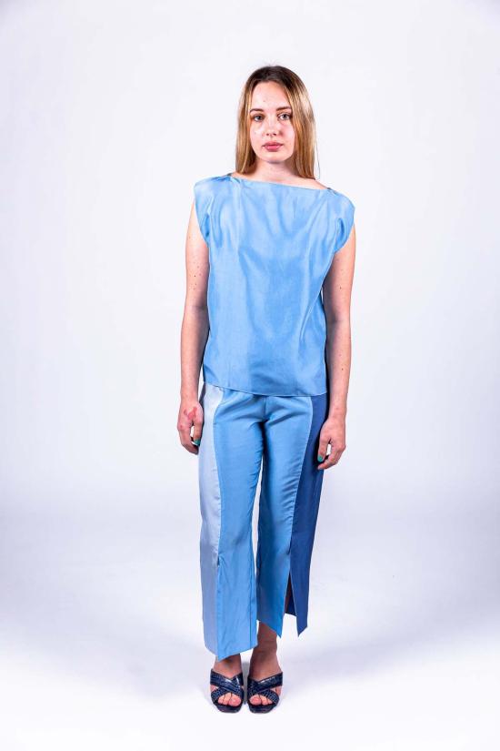  베이스레인지 블라우스 레이 실크 탑 블루 콤보 - BASERANGE