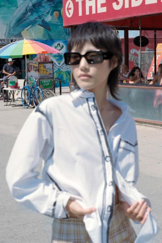  OLIVIA LATINOVICH 셔츠 올리비아 라티노비치 스튜디오 셔츠 화이트