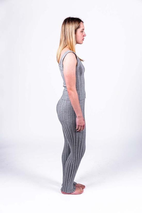  베이스레인지 민소매 티셔츠 Baserange Adler 메리노 울 탱크 빌로우 그레이 - BASERANGE