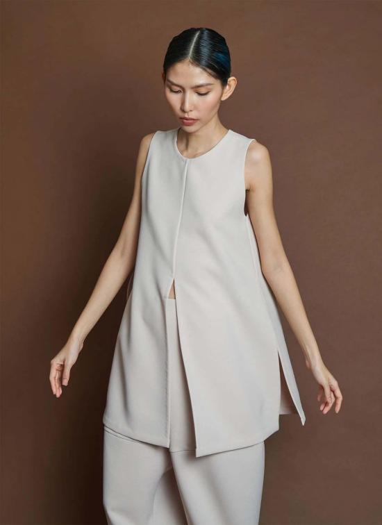  카렘 블라우스 포 리프 패널 슬리브리스 탑 - KAAREM