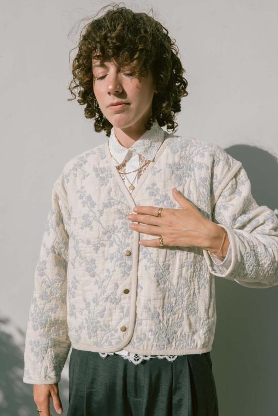  제스 미니 코트 아가베 퀼팅  벨플라워 - JESS MEANY