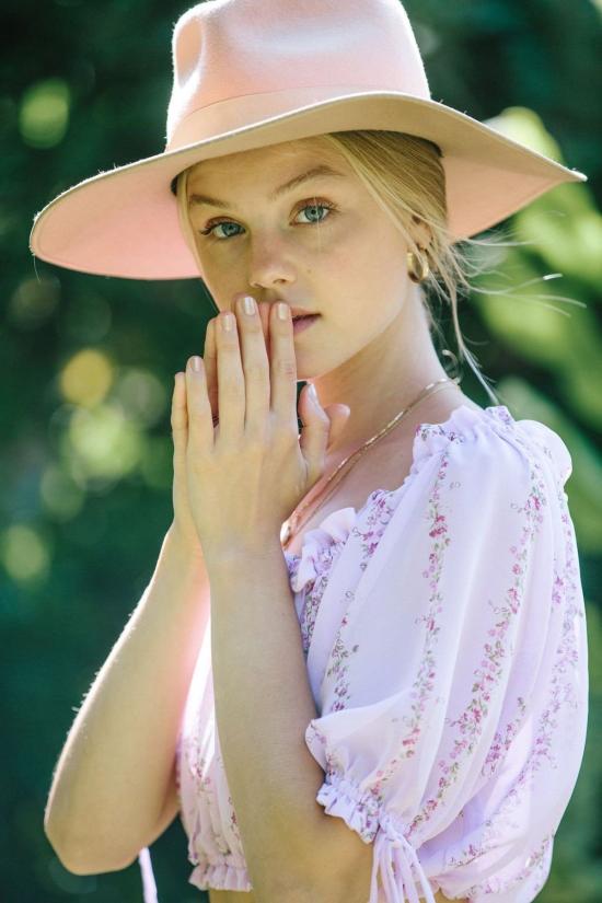  메릿 찰스 민소매 티셔츠 달리아 크롭탑 퍼플 플로럴 - MERRITT CHARLES