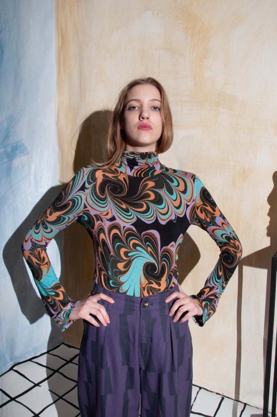  Untitled in Motion 터틀넥 제목 없음 움직임 오르마  모르파 - OTHER BRANDS