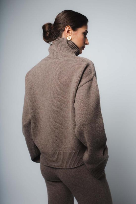  산티클레르 터틀넥 시오 드롭 숄더 캐시미어 풀오버 체스트넛 - SANTICLER