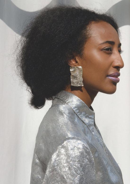  줄리 테브노 이어링 칼랑크 스몰