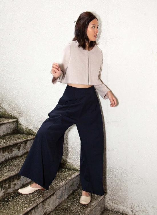  카렘 가디건 Kaarem Scales 긴 소매 크롭  베이지 참깨 - KAAREM