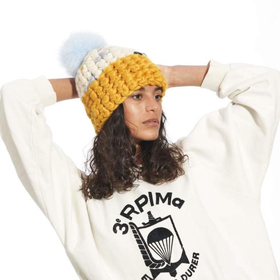  Mischa Lampert 모자 미샤 램퍼트 프라이머리 | 금잔화 색상 블록 비니 + 베이비 블루 XL 폼폼 - OTHER BRANDS