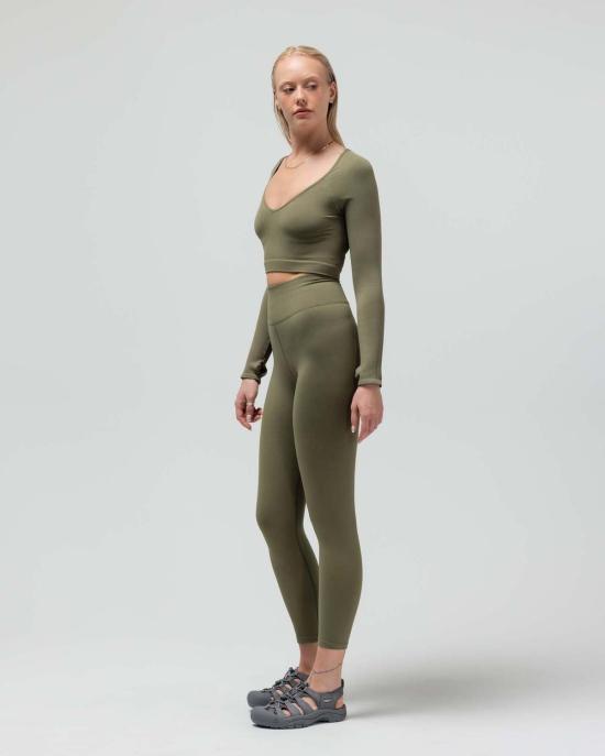  Reformer 긴팔 티셔츠 리포머 브이넥 긴팔 크롭탑 - REFORMER