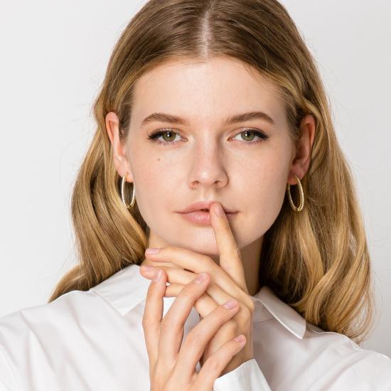  제니스 사빗 이어링 재니스 새빗 타원형 후프 크리스탈 귀걸이 골드 - JANIS SAVITT