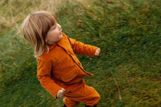  [키즈] 빌드 하우스 오브 리틀 자켓 키즈  오가닉 코튼 벨벳 재킷 로우 시에나 - VILD HOUSE OF LITTLE