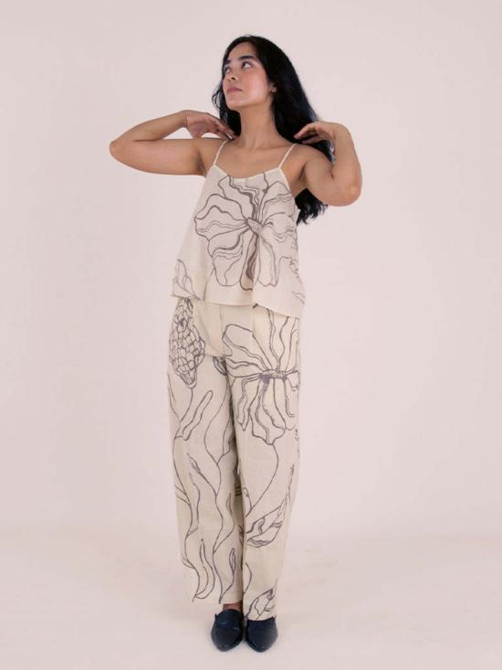  IKKIVI 블라우스 이키비 풀 블룸 탑 오프 화이트 - OTHER BRANDS