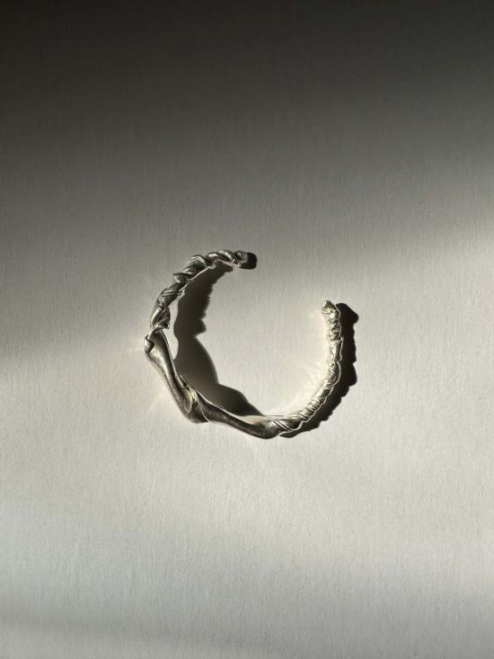  레이어스 팔찌 트위스티드 웨이브 커프 - LLAYERS