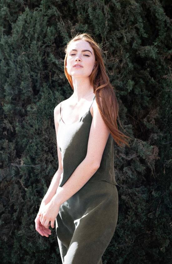  네라네제 민소매 티셔츠 네라네세 스텔라 탑 아미 - NERANESE