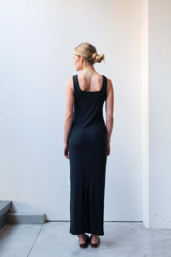  앳 던 롱 원피스 새벽에. 스퀘어넥 롱드레스 - AT DAWN.