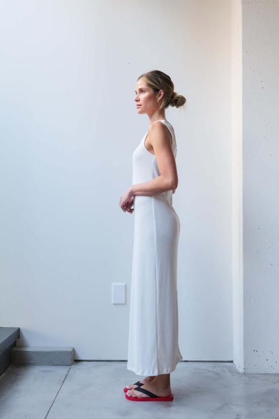  앳 던 롱 원피스 새벽에. 스퀘어넥 롱드레스 - AT DAWN.