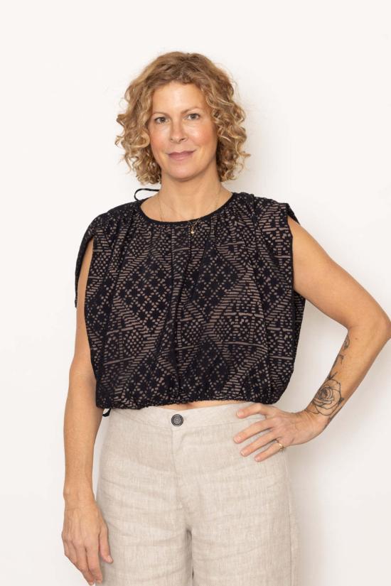  에스비제이 오스틴 민소매 티셔츠 Sbj 오스틴 로즈 탑 - SBJ AUSTIN