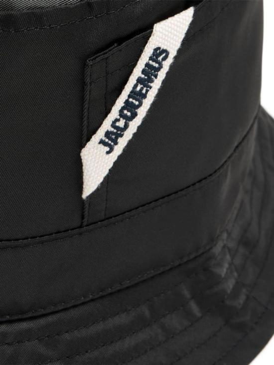  자크뮈스 모자 로고 디테일 버킷햇 블랙 - JACQUEMUS