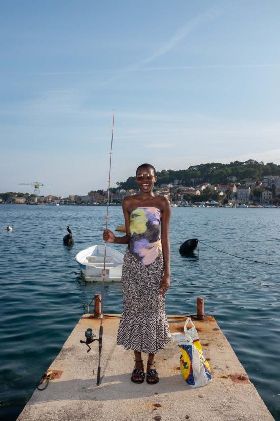  언타이틀드 인 모션 민소매 티셔츠 제목 없음 모션 포마 탑 이리다에아