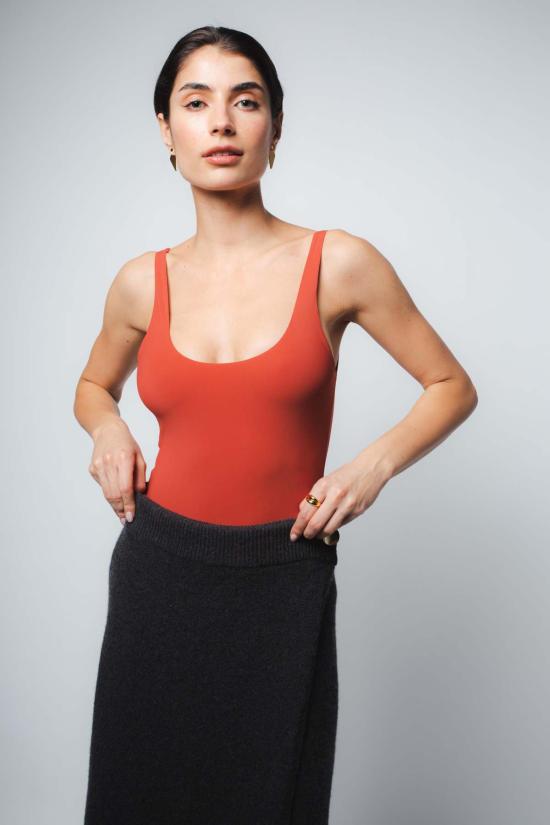  Santicler 바디수트 티셔츠 산티클러 롤라 마이크로저지 탱크 바디수트 테라코타 - OTHER BRANDS