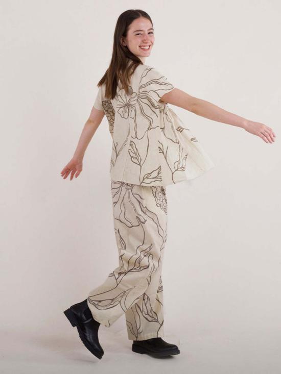  IKKIVI 블라우스 이키비 플로럴 에코  오프 화이트 - OTHER BRANDS