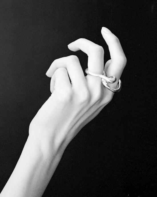  제인 다렌스부르그 반지 제인 다렌스부르의 이중 뫼비우스 고리 - JANE DARENSBOURG