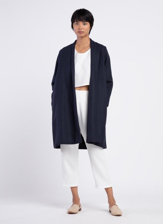  카렘 민소매 티셔츠 애들레이 백 브이핏 크롭탑 화이트 - KAAREM