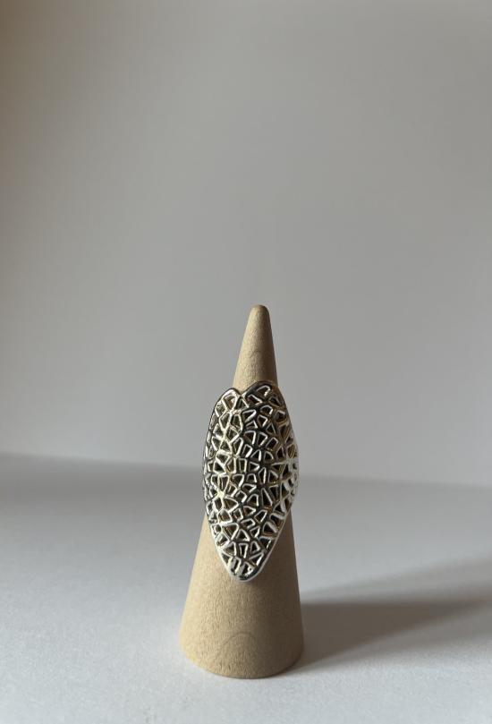  스튜디오 미니말레 반지 섬세한 세공이 돋보이는 - STUDIO MINIMALE