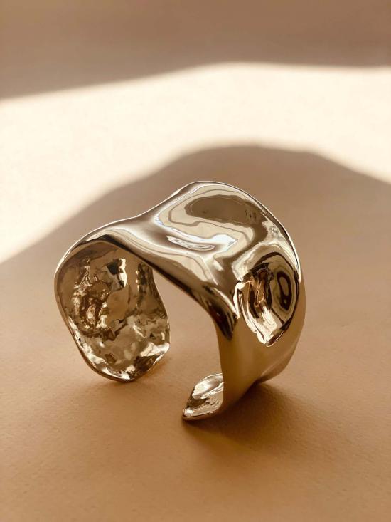  줄리 테브노 팔찌 줄리 테베노 매스 커프 골드 - JULIE THEVENOT