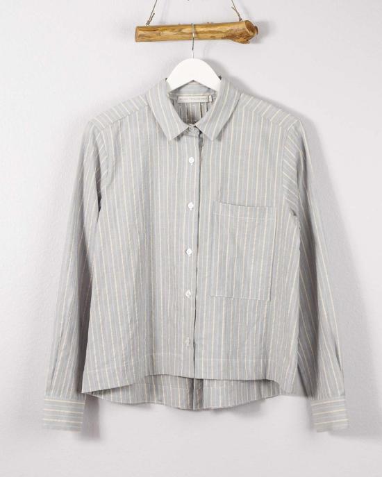  Mona Thalheimer 셔츠 모나 탈하이머 줄리아 플리츠 백 버튼다운 셔츠 블루 내추럴 스트라이프