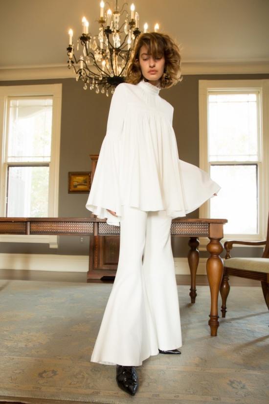  니카 탕 블라우스 아나벨