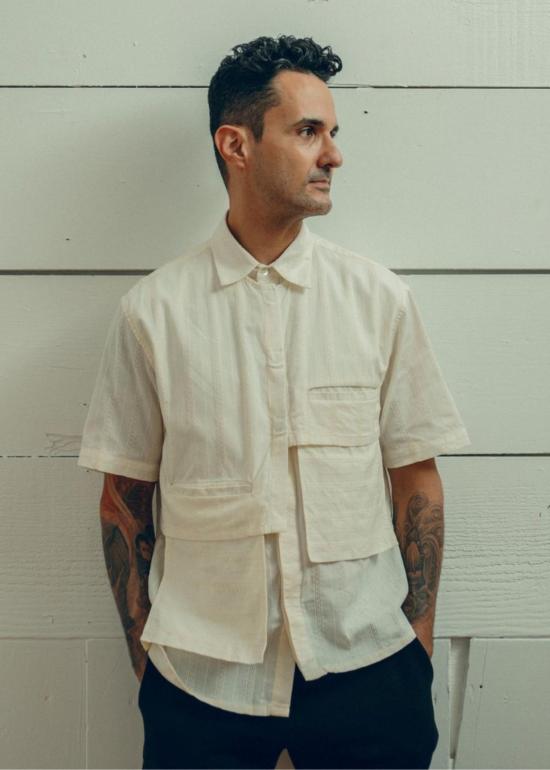  Guillermo Bravo 반팔 셔츠 기예르모 브라보 비대칭 반팔  오프 화이트