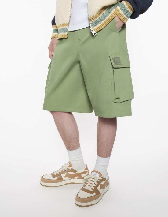  메종키츠네 숏팬츠 메종 키츠네 벨티드 카고 버뮤다 쇼츠 터프 그린 - MAISON KITSUNE
