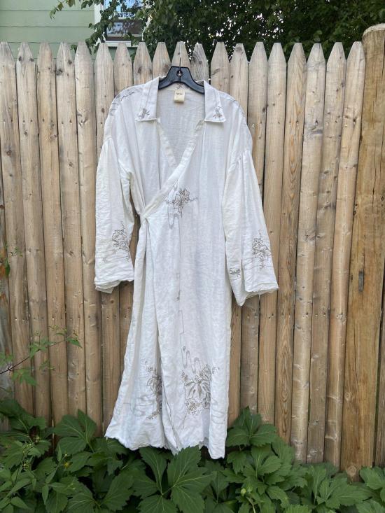  케흘러 오마지오 롱 원피스 칼레 자수 린넨 랩 드레스 - KAHLER OMAGGIO