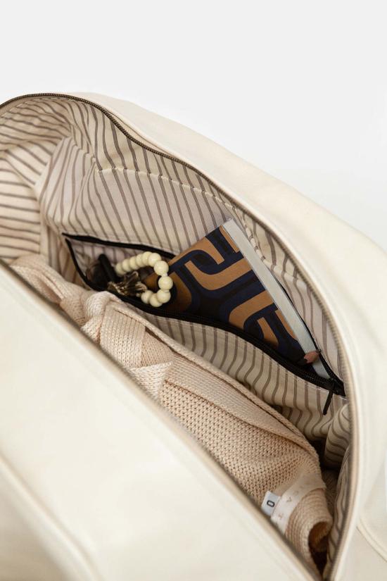  에리카 타노브 캐리어 에리카 타노프 에곤 레더 위켄더 - ERICA TANOV