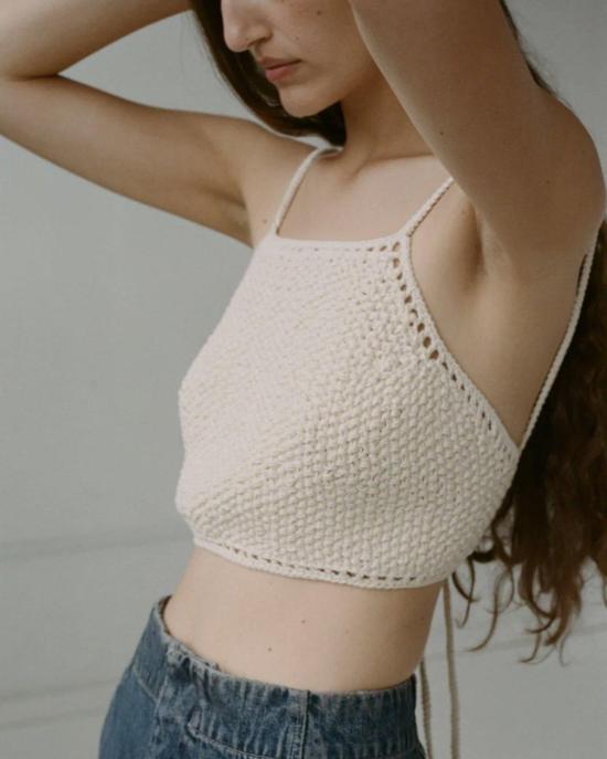  샤이나 모트 민소매 티셔츠 Shaina Mote Sansa  블랙/아이보리