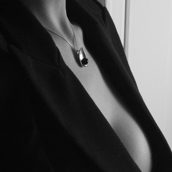  루스 오르티스 목걸이/팬던트 루즈 오르티즈 오닉스 바다 펜던트 - LUZ ORTIZ