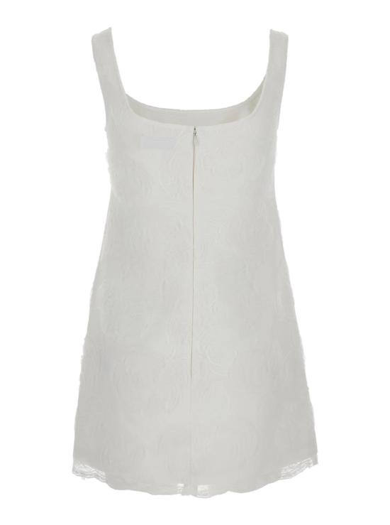  셀프 포트레이트 숏 원피스 화이트 미니 드레스, 스퀘어넥 디자인에 앞면 리본 디테일, 테크니컬 원단 사용 - SELF PORTRAIT