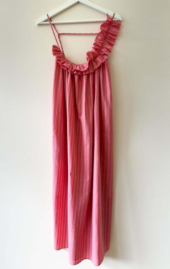  투 롱 원피스 두 개의 러플이 달린 스트라이프 드레스 - TWO