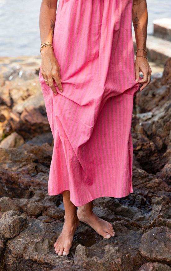  투 롱 원피스 두 개의 러플이 달린 스트라이프 드레스 - TWO