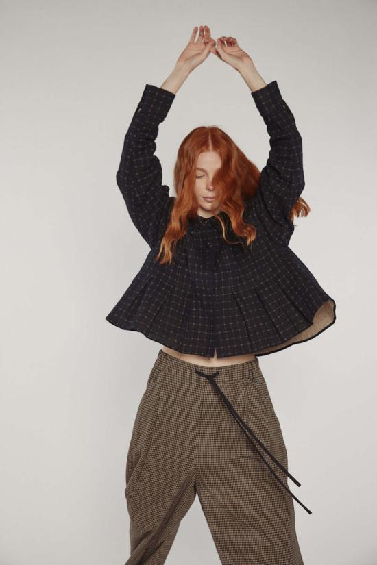  아멘테 블라우스 코튼 플리츠  블랙 - AMENTE