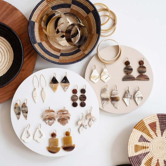  마디디 컬렉티브 이어링 마딜리 콜렉티브 하프 서클 스퀘어 - MAADILI COLLECTIVE