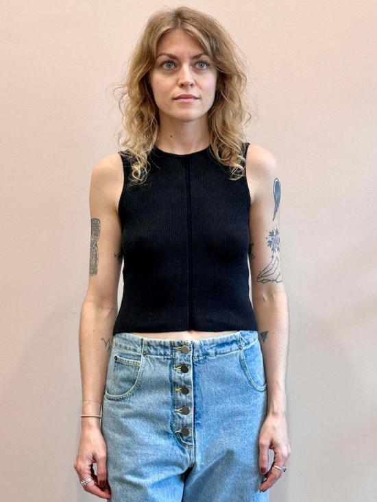  아뜰리에 델핀 민소매 티셔츠 아틀리에 델핀 하이 게이지 컴팩트 - ATELIER DELPHINE