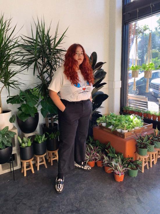  3 Women 반팔 티셔츠 3명의 여성, 내 눈은 여기 위에 있어요! 키티 티 - OTHER BRANDS