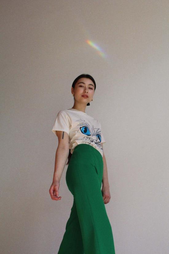  3 Women 반팔 티셔츠 3명의 여성, 내 눈은 여기 위에 있어요! 키티 티 - OTHER BRANDS