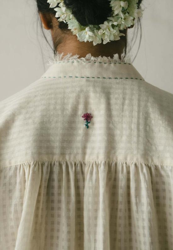  IKKIVI 스트레이트 팬츠 Ikkivi Iffat Co Ord 세트 오프 화이트 - OTHER BRANDS