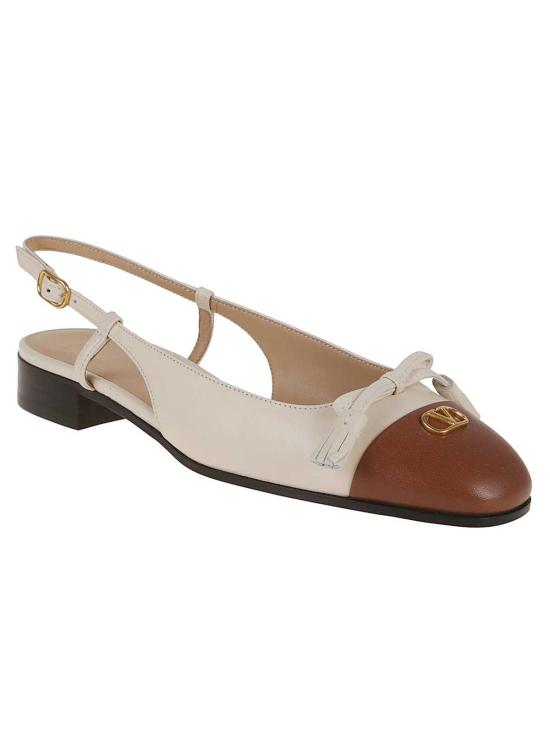  발렌티노 가라바니 플랫 슈즈 Valentino Garavani Valet Du Roi 발레리나 화이트 - VALENTINO GARAVANI