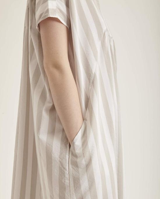  휴머노이드 롱 원피스 레이셀 맥시 드레스 화이트 스트라이프 - HUMANOID