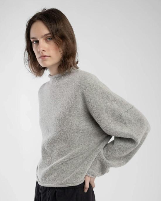  미셀라 그렉 스웨터 미카엘라 그렉 부클 롤드 - MICAELA GREG