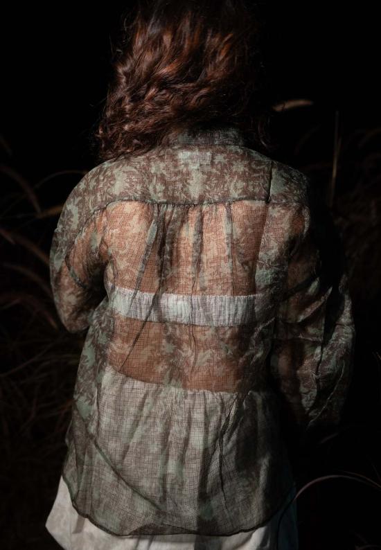  이키비 블라우스 코이 그린 시스루 탑 - IKKIVI